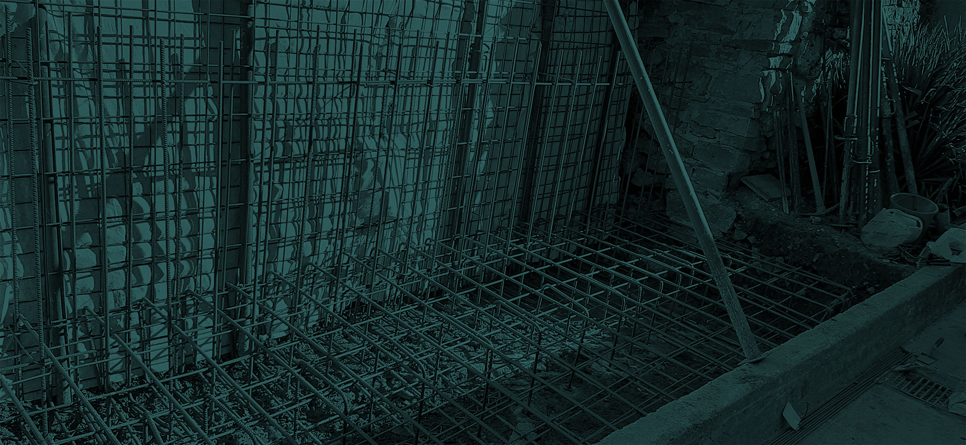 Fase di ricostruzione del paramento murario